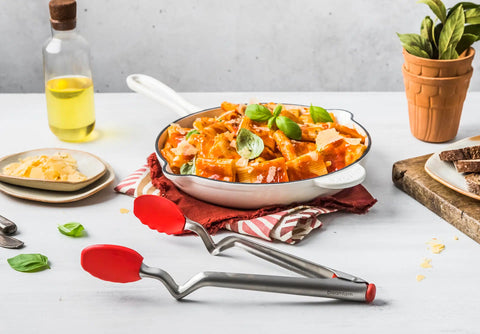 Clongs, click-lock sit up tongs